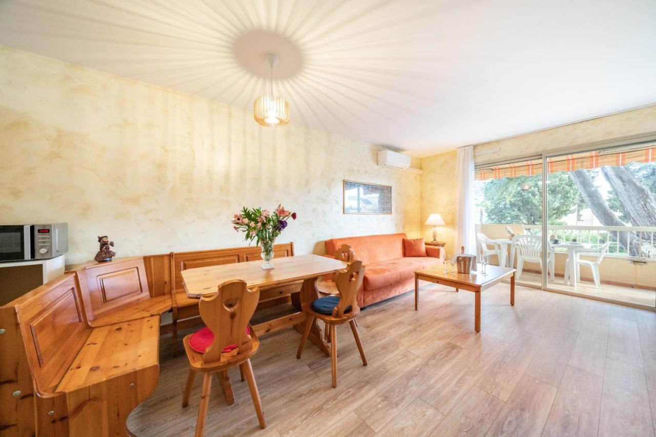 Spacious Apartment At A 5 Min Walk From The Beach Antibes Eksteriør bilde