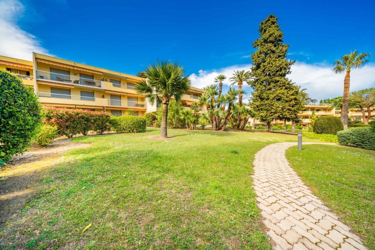 Spacious Apartment At A 5 Min Walk From The Beach Antibes Eksteriør bilde